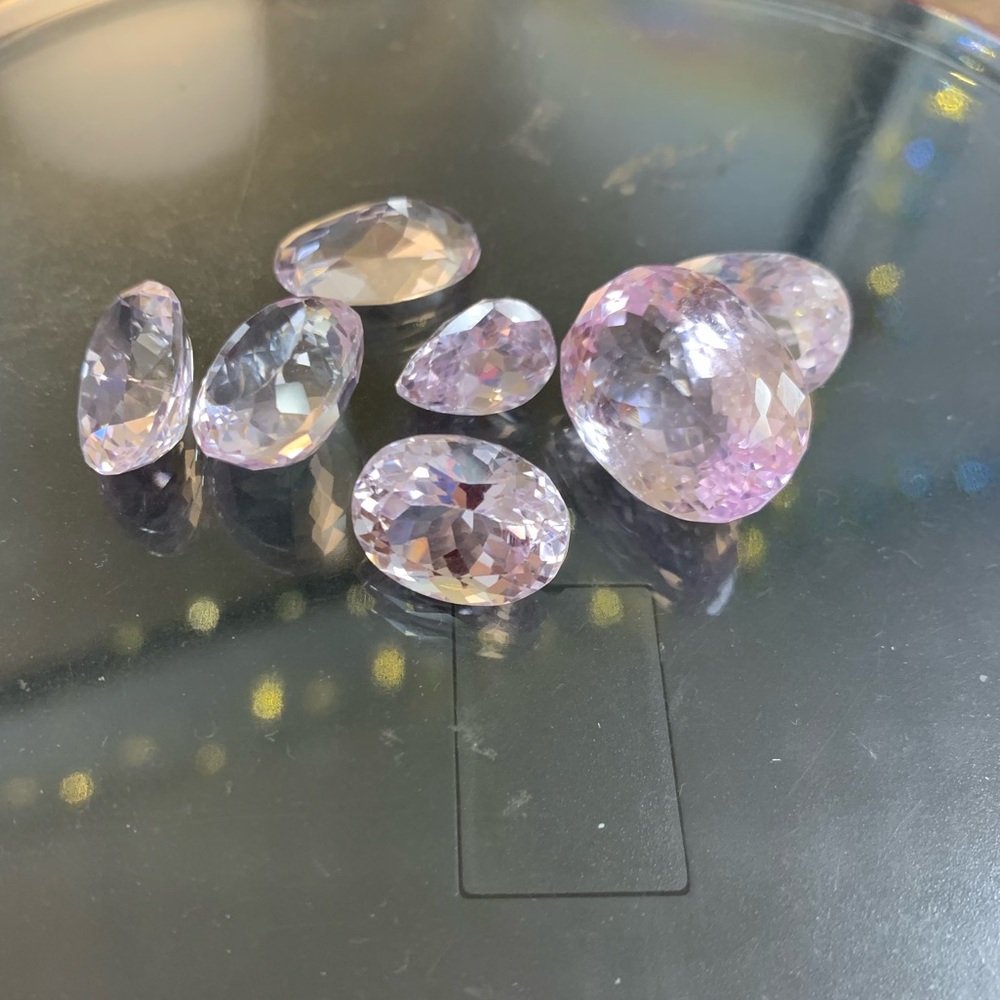 7 loose gems of Kunzite